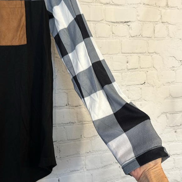 Nwot Amazon long sleeve black top - Picture 4 of 6